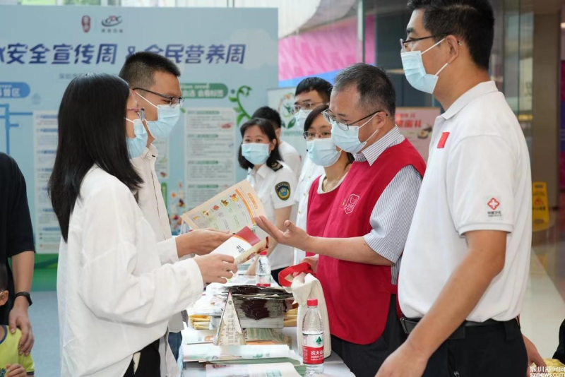 市疾控中心举办2022年全民营养周及中国学生营养日公益宣传活动2.jpg