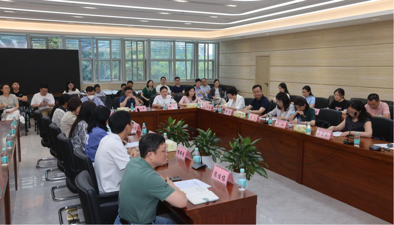 2深圳市疾控中心举办“深圳市引进高层次医学团队项目三名工程中国疾病预防控制中心徐建国院士传染病病原组学创新研究团队”项目启动会.png